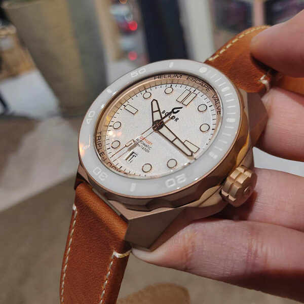 Boldr ODYSSEY BRONZE White Knight Conteenium 4