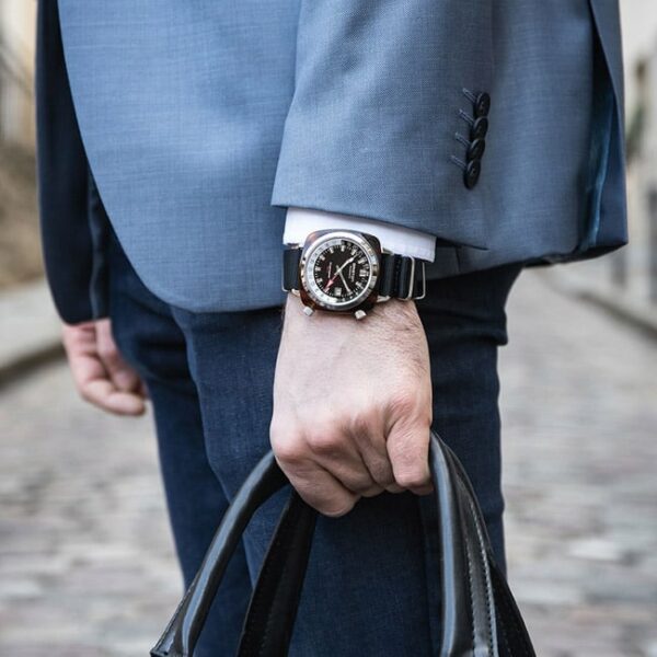 Briston Gmt traveler acetate 19842 SA T 1 NB Conteenium 3