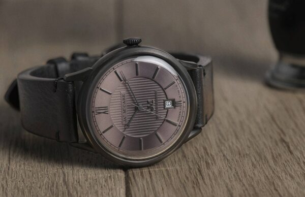 FUMEE BLACK 6