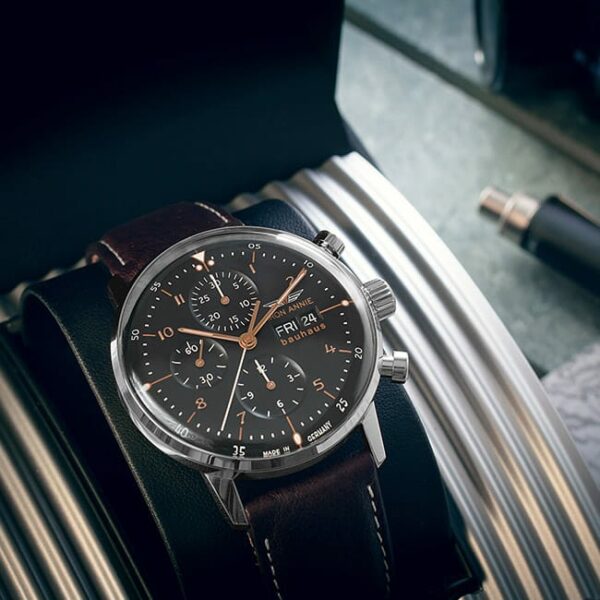 Iron Annie Bauhaus Chronograph 5018 2 Conteenium 3