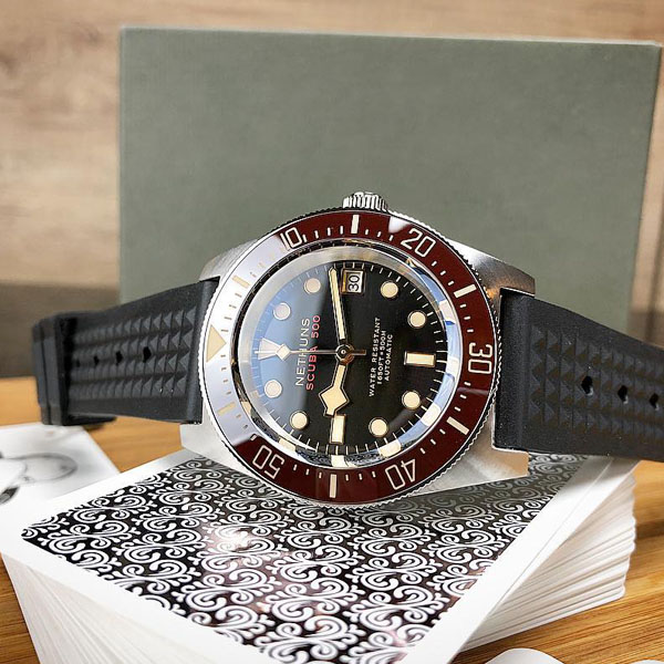 NETHUNSCONTEENIUMSCUBA500STEELSS521 4