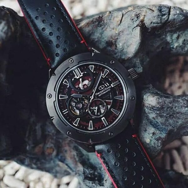 Orient Star Avant garde RE AV0A03B Conteenium 3