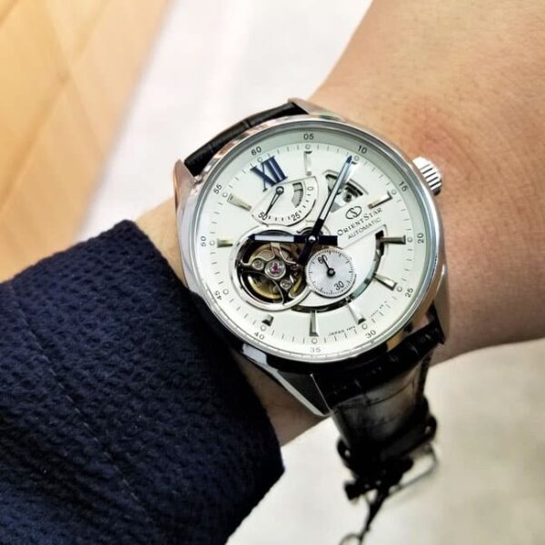 Orientstar modernskeleton RE AV0007S Conteenium 5