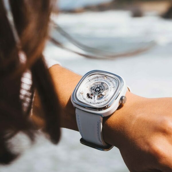 P1C 01 ALBA SevenFridayConteenium 19