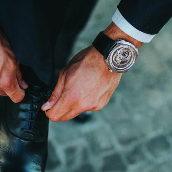 Q SERIES SEVENFRIDAY Q1 01 Conteenium 19