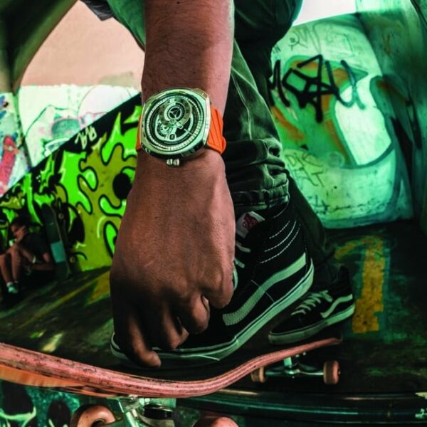Q SERIES SEVENFRIDAY Q1 01 Conteenium 21