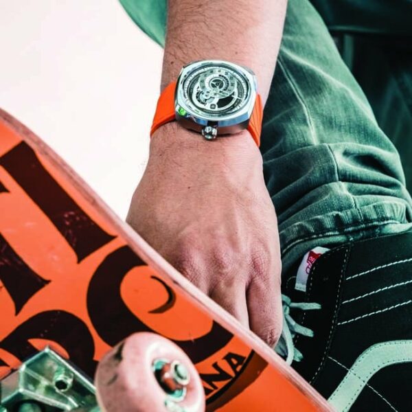 Q SERIES SEVENFRIDAY Q1 01 Conteenium 28