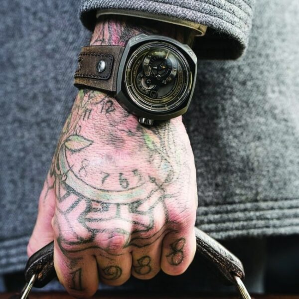 Q SERIES SEVENFRIDAY Q2 03 Conteenium 15