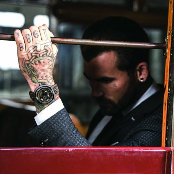Q SERIES SEVENFRIDAY Q2 03 Conteenium 5