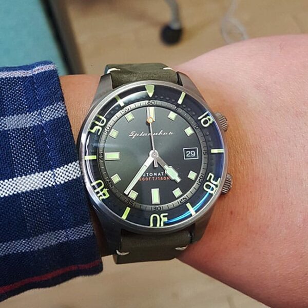 Spinnaker SP 5062 02 Bradner Conteenium 3