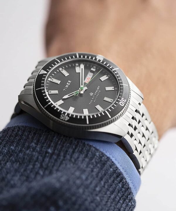 TW2V24900 W