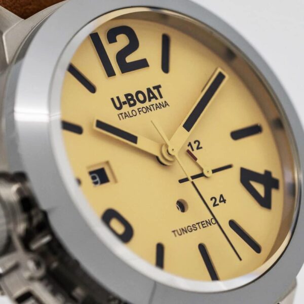 U BOAT Classico Date 8071 Conteenium 3