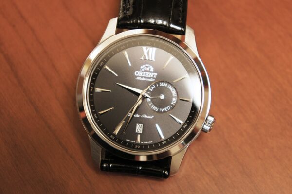 es00005b automatic watch