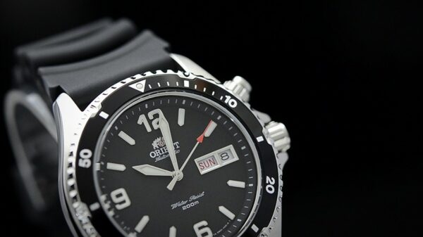 MONTRE ORIENT MAKO RUBBER BLACK COLLECTION