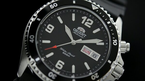 fem65004bw black mako rubber.still011