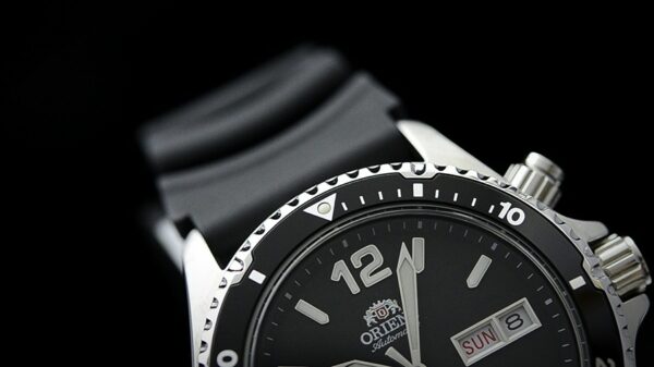 fem65004bw black mako rubber.still018
