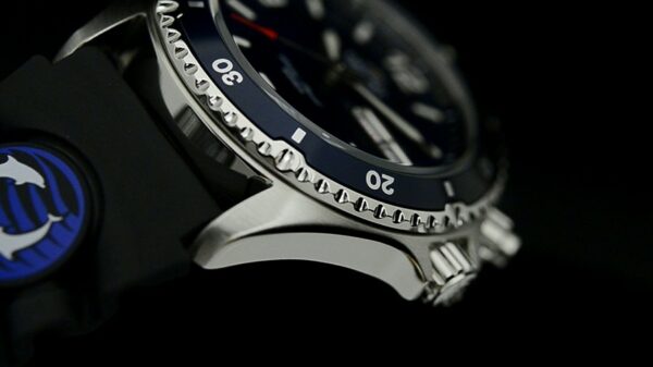 fem65005dw mako on rubber blue