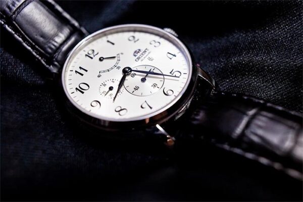 france EZ09005W Small Second orient