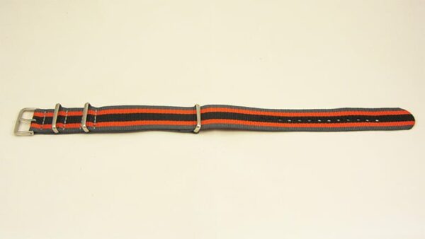 NATO NYLON GRIS ROUGE NOIR