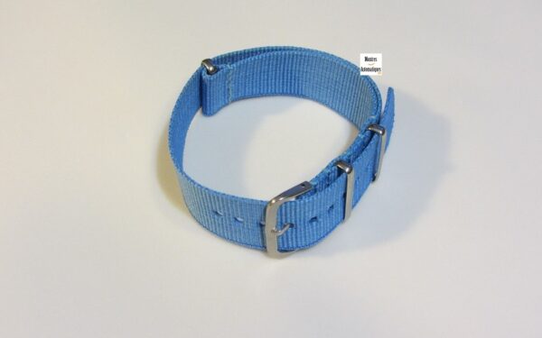 nato bracelet bleu ciel 20 mm 900x562 3