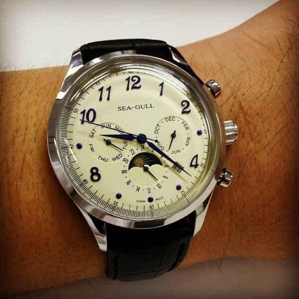 MONTRE SEA-GULL SUN AND MOON
