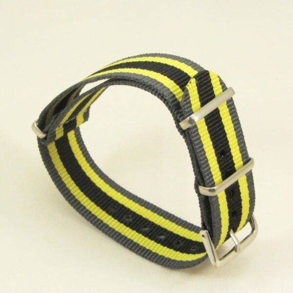 vert jaune noir nylon nato watch 900x900 2