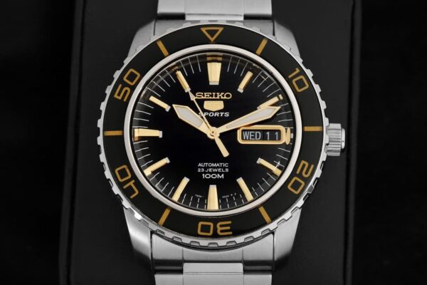 MONTRE SEIKO 5 FIFTY FIVE FATHOMS