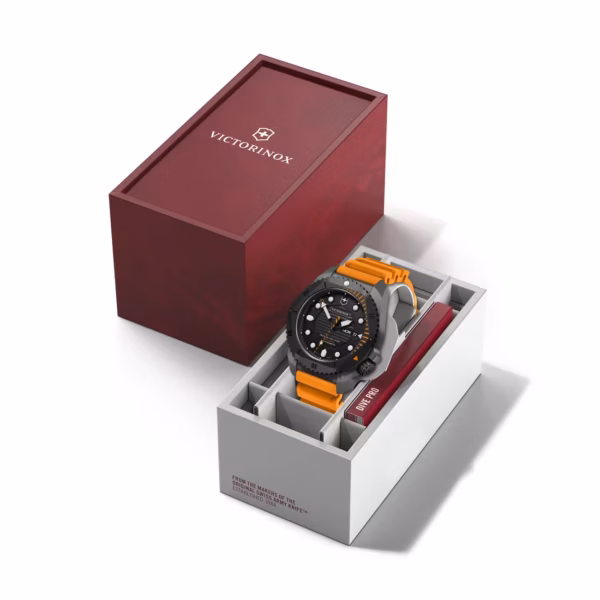 Victorinox Watch 241996 d