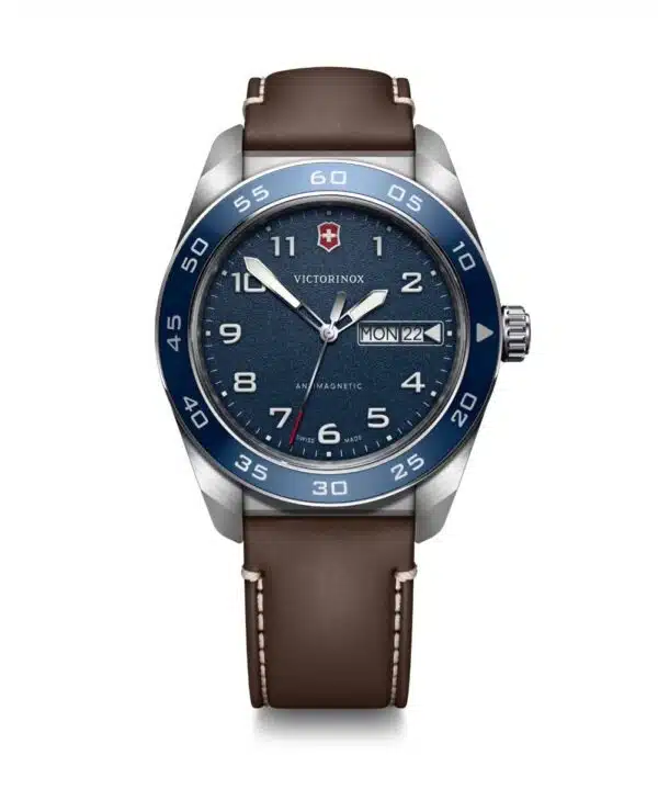 Victorinox Watch 242040
