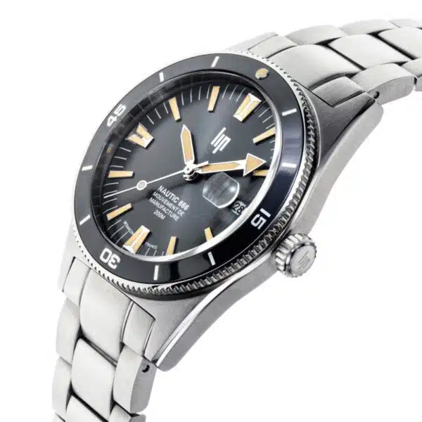 LIP Watch 676053 b