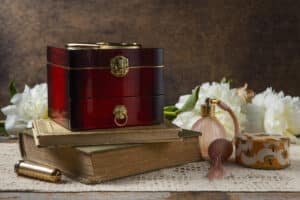 vue d une boite a musique avec un decor bohemien