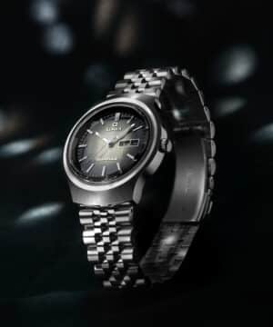 timex watch TW2W22500 e